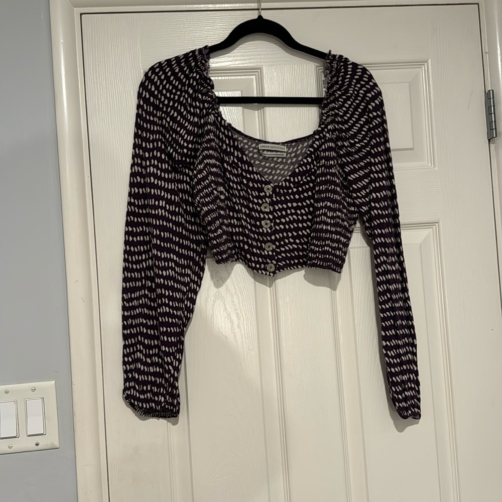 Long sleeve crop top with buttons